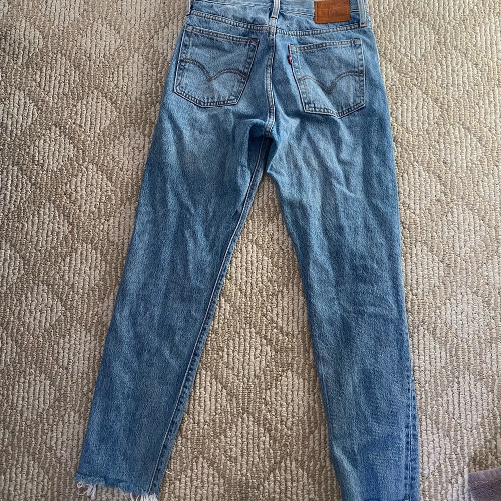 Levi’s Wedgie Icon Jeans